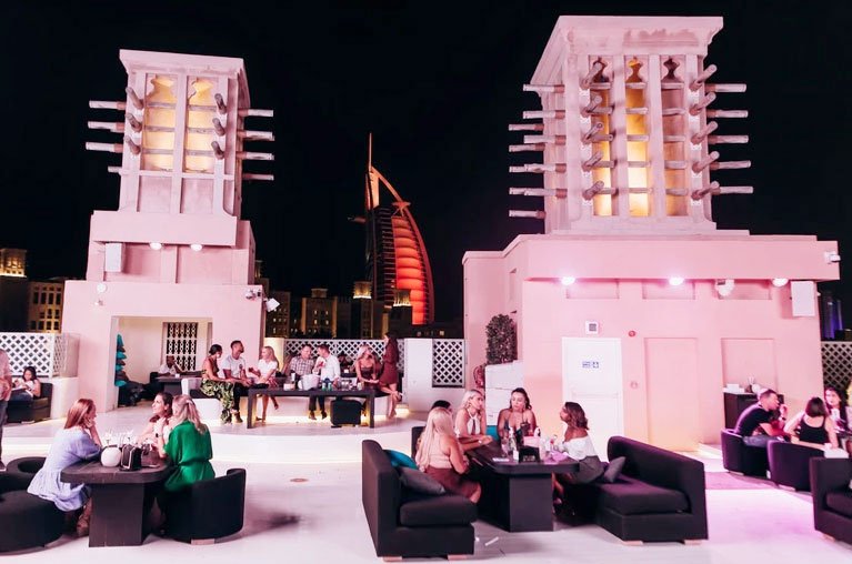 Unveiling the Vibrant Nightlife in Dubai: A Guide to Nocturnal Adventures